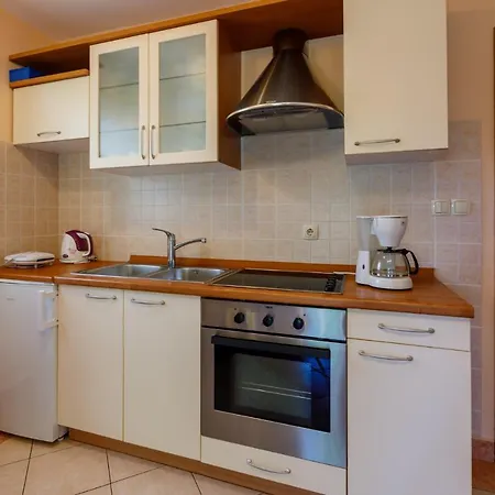 Appartamento In 43204 Crikvenica