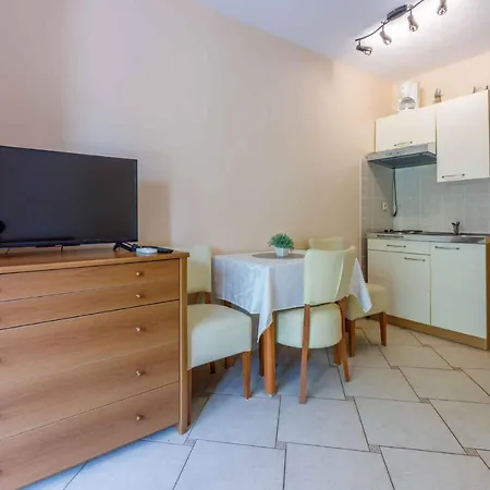 In 43204 Apartment *