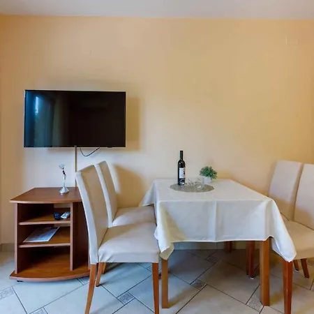 In 43204 Apartment