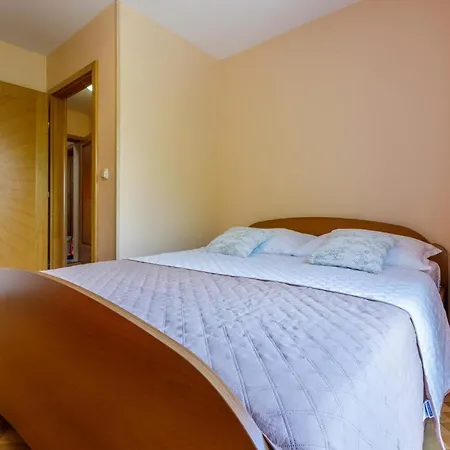In 43204 Apartment