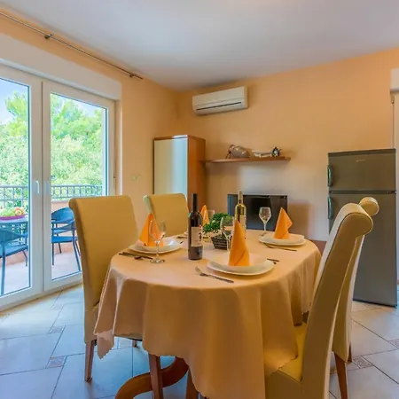 Apartment In 43204 Crikvenica