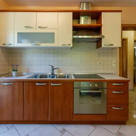 Apartment In 43204